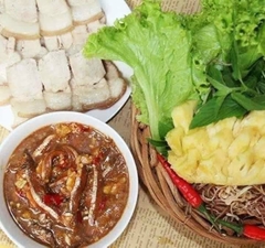 Mắm Cá Cơm Nguyên Con - Chai 400Gr
