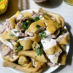 Gà Ta Thả Vườn Con Gà Có Đầu, Có Chân Không Lòng - 1Kg/Con