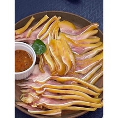 Tai Heo Ủ Muối - Khay 500Gr