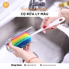 Cọ rửa ly màu sắc