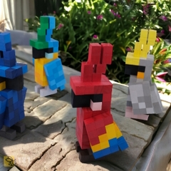 Mô Hình Gỗ Vẹt Đỏ (Art Toy)
