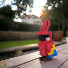 Mô Hình Gỗ Vẹt Đỏ (Art Toy)