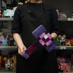 Mô Hình Gỗ Búa Trọng Lực Hammer Of Gravity (Art Toy)