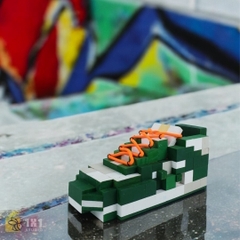 Mô Hình Gỗ Giày Nike Dunk Low x Off-White "Pine Green" (Art Toy)