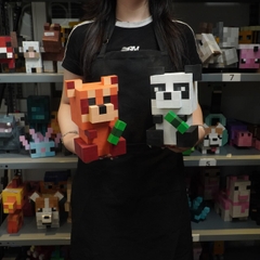 Mô Hình Gỗ Gấu Đỏ (Art Toy)