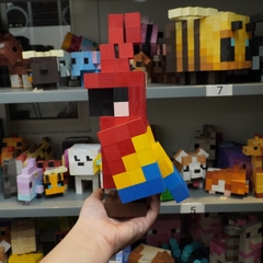 Mô Hình Gỗ Vẹt Đỏ (Art Toy)