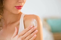 Sữa dưỡng thể ý dĩ Hatomugi 400ml của Nhật Bản