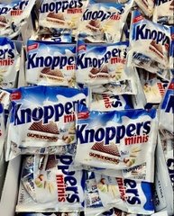 Bánh xốp Knoper Đức pack 8 cái