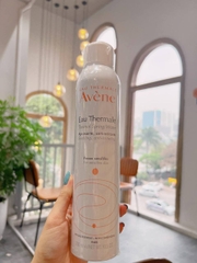 Xịt khoáng Avene 300ml Cấp Nước, Làm Dịu & Giảm Kích Ứng da của Pháp