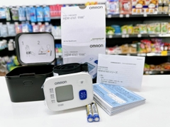 Máy đo huyết áp cổ tay Omron HEM 6161