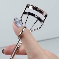 Kẹp mi Shiseido Eyelash Curler 213 Nhật Bản