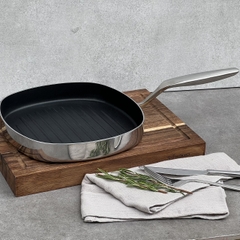 Chảo đúc inox nguyên khối dòng free-oil Kaiyo của Nhật size 24cm