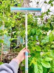 Dụng cụ lau kính cán dài nội địa Nhật Bản