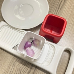 Dụng cụ bào hành, tỏi Tupperware