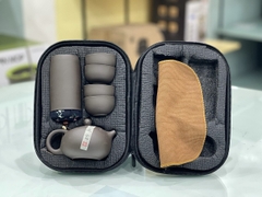 Bộ ấm trà tử sa Du lịch gồm 1 ấm 180ml + 4 chén 35ml + 1 bình đựng trà 150ml 1 túi