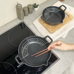 Chảo gang Tempura mỏ chim kèm giá gác Kaiyo Nhật Bản 20cm