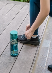 Bình nước Tritan Kaiyo có lọc trà 680ml