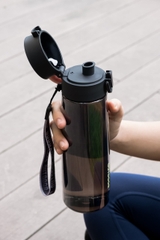Bình nước Tritan Kaiyo có lọc trà 680ml