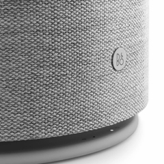 Loa Bang & Olufsen Beoplay M5