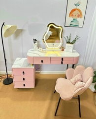 Bàn Trang Điểm Hiện Đại 82S