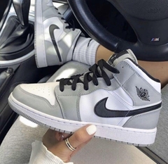 Giày Air Jordan 1 Mid ‘Smoke Grey’