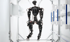 Robot hình người có bốn tay