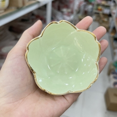 Hoa nến vẽ vàng