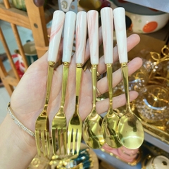 Thìa,dĩa vân đá