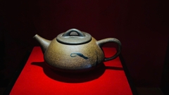 Ấm gốm Quyết Thành