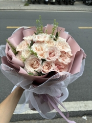 Bó hồng kem