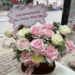 Giỏ hoa hồng mix hồng trắng