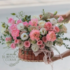 Giỏ hoa Phăng/Cát Tường mix hoa ly,hồng kem tú cầu