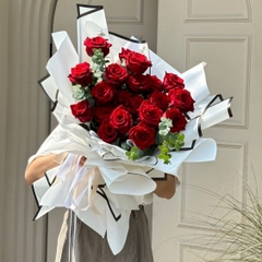 Bó Hồng đỏ mix lá bạc