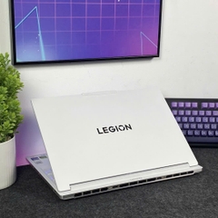 LENOVO LEGION 7 2025 Glacier White (Core Ultra 7-255HX, RTX 5060 8Gb) - USED 99%