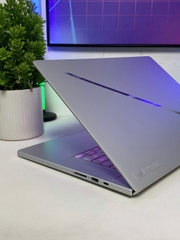 ASUS ROG ZEPHYRUS G16 2024 (Core Ultra 9-185H, RTX 4060 8Gb) - USED 99%