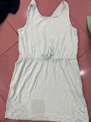 Đầm sát nách