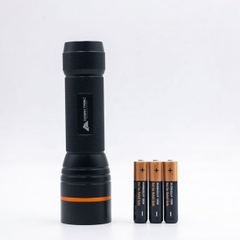 Đèn pin LED Ozark Trail 420