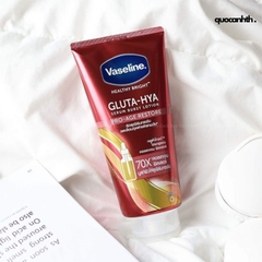 Dưỡng Thể Vaseline 70X Đỏ Gluta-Hyal 300ml