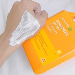 KEM CHỐNG NẮNG WOOLWORTHS EVERYDAY SUNSCREEN SPF 50+