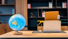 COLUMBUS DUO COUNT illuminated 30cm globe