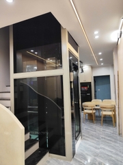 Chị Trang - Ngọc Thụy, Long Biên