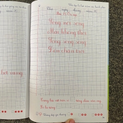 Vở luyện viết tăng cường quét mã QR