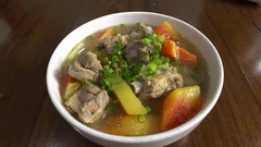 Canh sườn chua nấu dứa - Bí kíp cho ngày hè mát lạnh