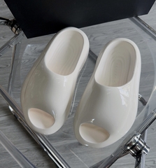 xVessel Noah's Ark “Slippers White” S23X08W