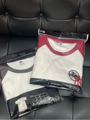 pack 2 áo đỏ đen