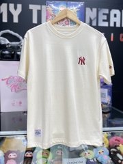 áo new era begie chữ đỏ