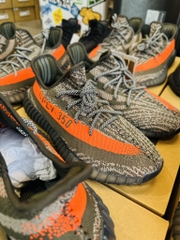Yeezy 350 v2 Beluga Carboon