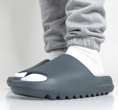 Dép Adidas Yeezy Slide ‘Slate Marine’ ID2349