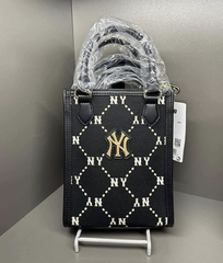 Túi MLB Dia Mono Jacquard Phone