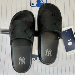 Dép MLB Chunky Mound Dia Monogram Black
